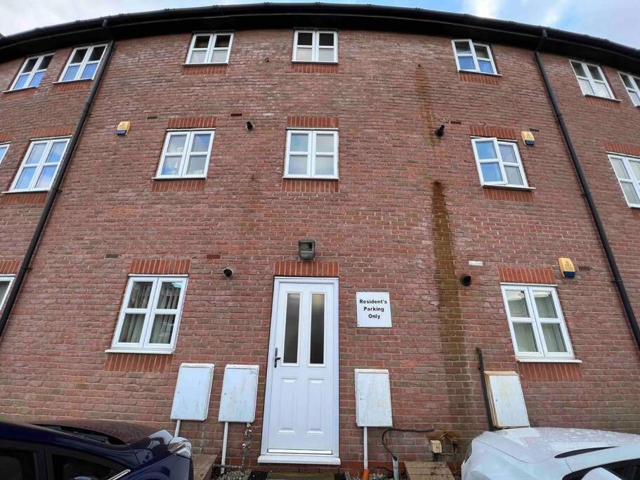 Viking Apartment Cronton Exterior foto